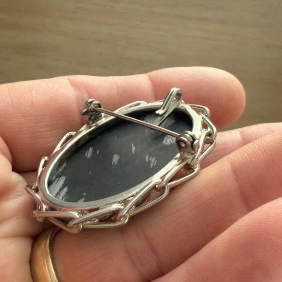 Vintage Brooch Pin Pendant Oval Snowflake Obsidian Stone Silver Tone - Picture 7 of 11